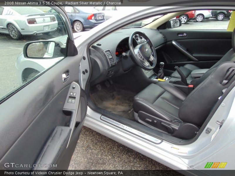 Radiant Silver Metallic / Charcoal 2008 Nissan Altima 3.5 SE Coupe