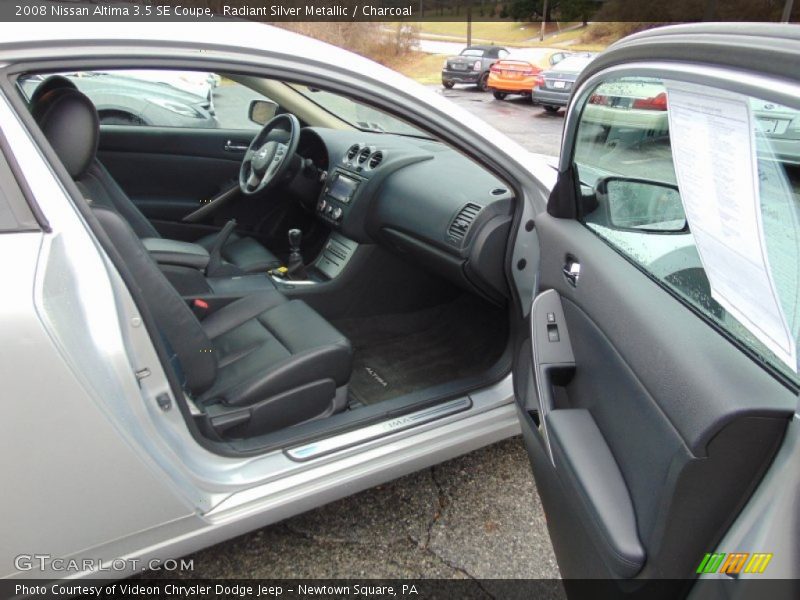 Radiant Silver Metallic / Charcoal 2008 Nissan Altima 3.5 SE Coupe