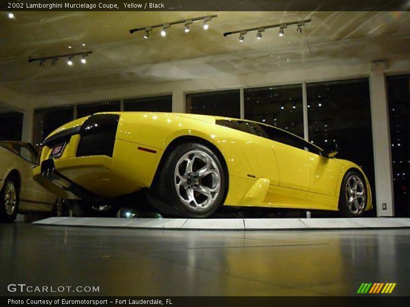 Yellow / Black 2002 Lamborghini Murcielago Coupe