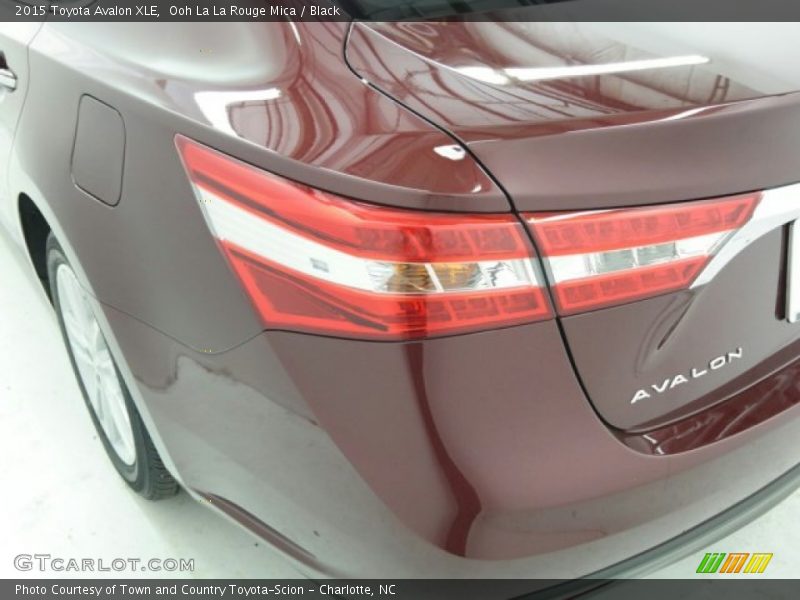 Ooh La La Rouge Mica / Black 2015 Toyota Avalon XLE