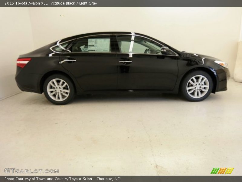 Attitude Black / Light Gray 2015 Toyota Avalon XLE