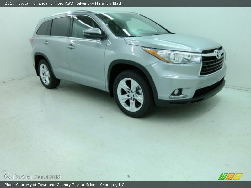 Front 3/4 View of 2015 Highlander Limited AWD