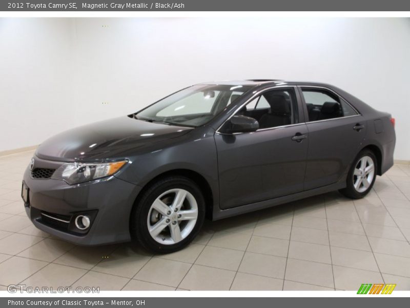 Magnetic Gray Metallic / Black/Ash 2012 Toyota Camry SE