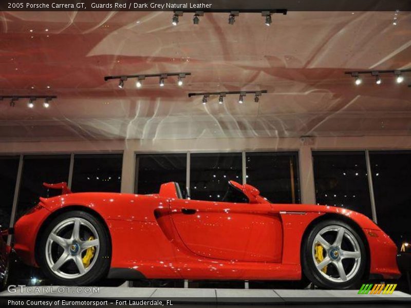 Guards Red / Dark Grey Natural Leather 2005 Porsche Carrera GT