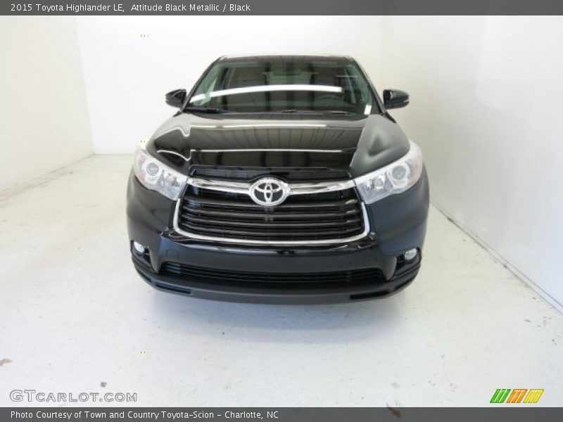 Attitude Black Metallic / Black 2015 Toyota Highlander LE