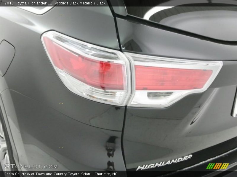 Attitude Black Metallic / Black 2015 Toyota Highlander LE