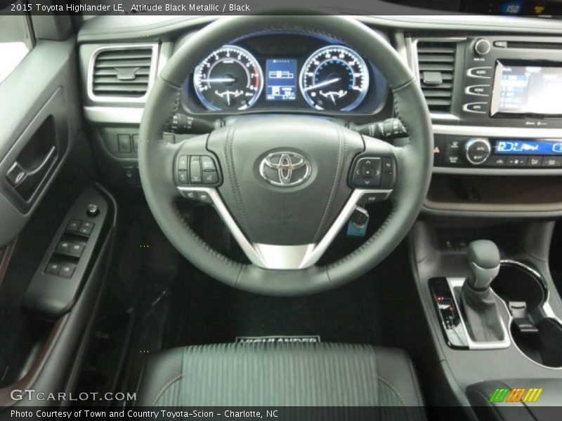 Attitude Black Metallic / Black 2015 Toyota Highlander LE