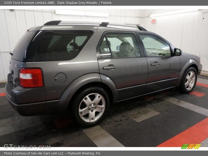 Dark Shadow Grey Metallic / Pebble 2005 Ford Freestyle Limited AWD
