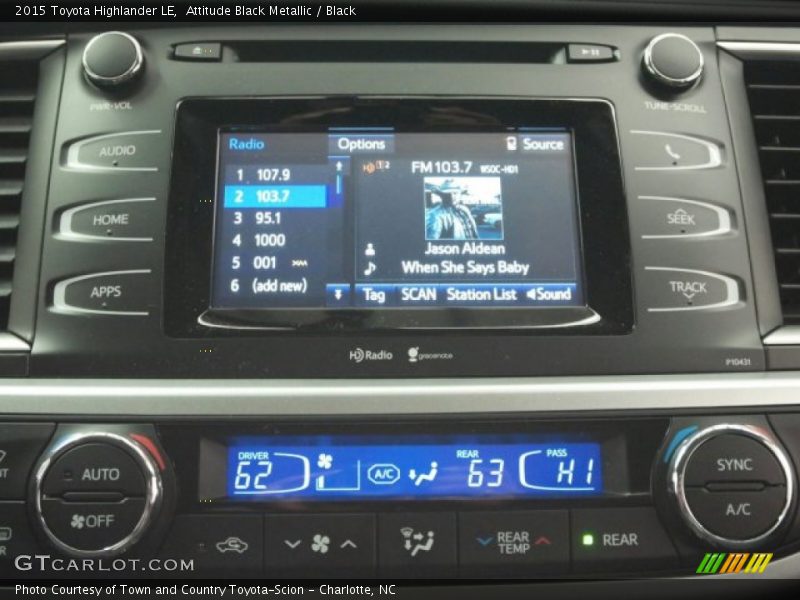 Attitude Black Metallic / Black 2015 Toyota Highlander LE