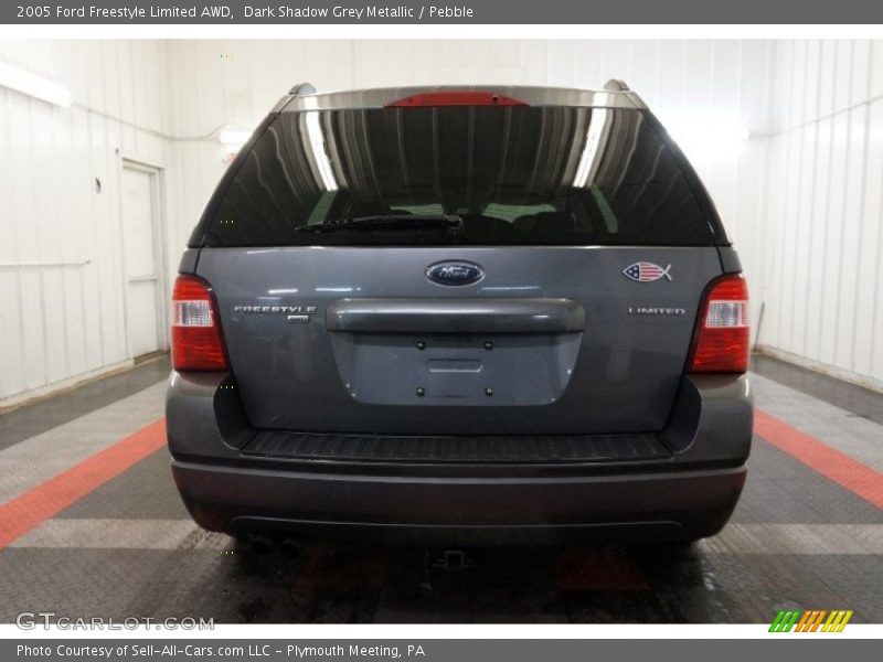 Dark Shadow Grey Metallic / Pebble 2005 Ford Freestyle Limited AWD