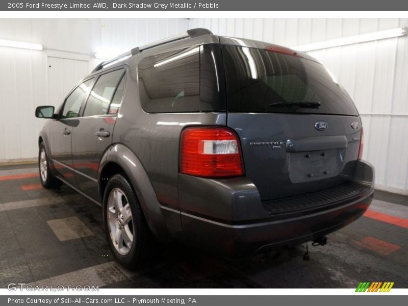 Dark Shadow Grey Metallic / Pebble 2005 Ford Freestyle Limited AWD