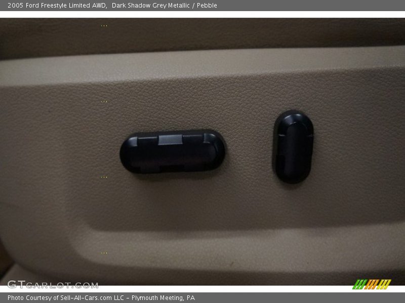 Dark Shadow Grey Metallic / Pebble 2005 Ford Freestyle Limited AWD