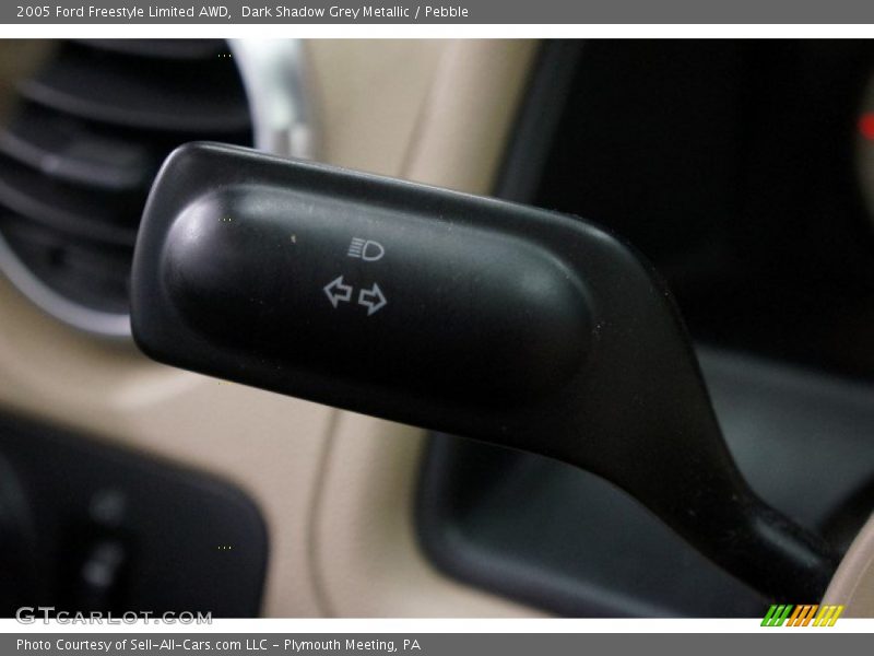 Dark Shadow Grey Metallic / Pebble 2005 Ford Freestyle Limited AWD