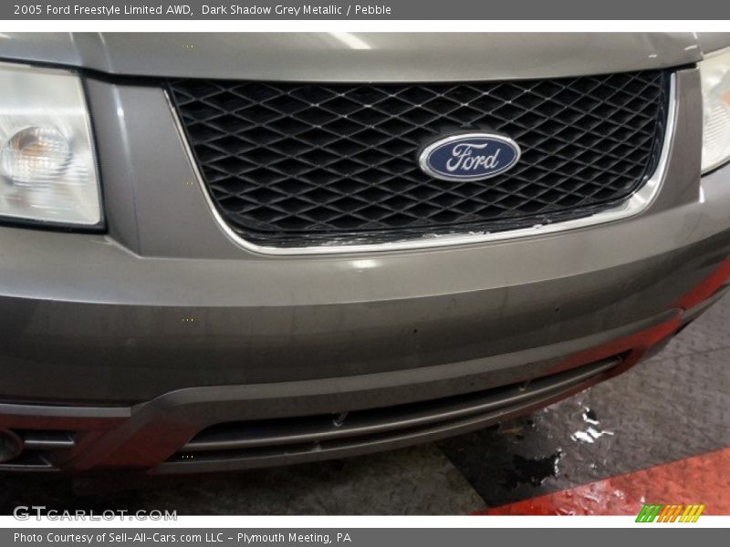 Dark Shadow Grey Metallic / Pebble 2005 Ford Freestyle Limited AWD