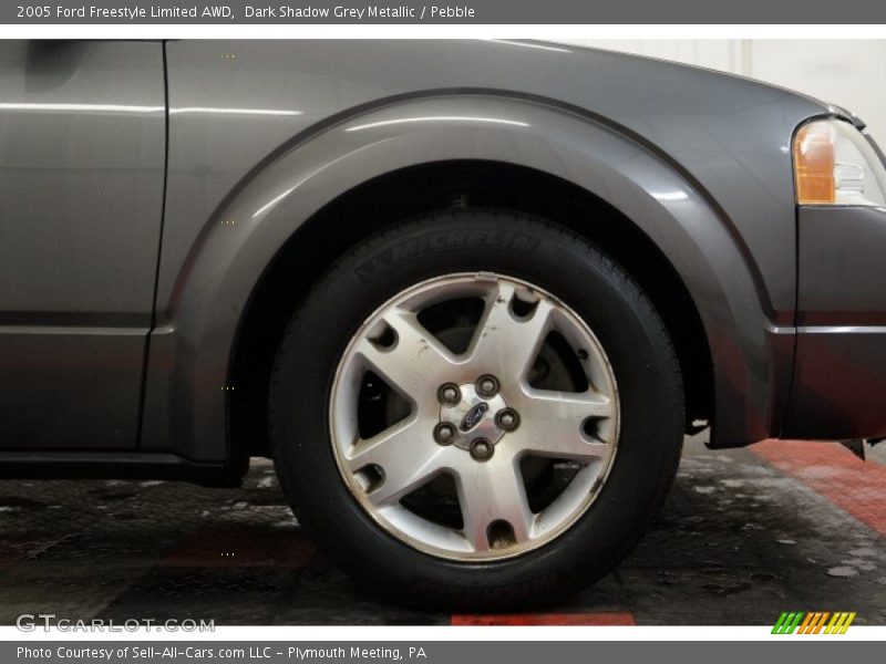 Dark Shadow Grey Metallic / Pebble 2005 Ford Freestyle Limited AWD