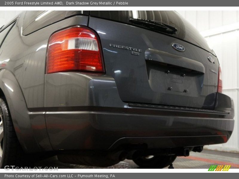 Dark Shadow Grey Metallic / Pebble 2005 Ford Freestyle Limited AWD