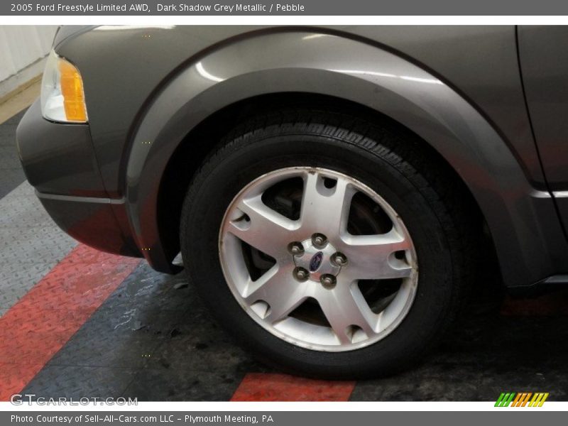 Dark Shadow Grey Metallic / Pebble 2005 Ford Freestyle Limited AWD