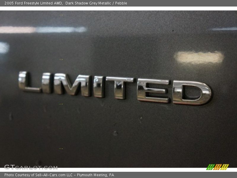 Dark Shadow Grey Metallic / Pebble 2005 Ford Freestyle Limited AWD