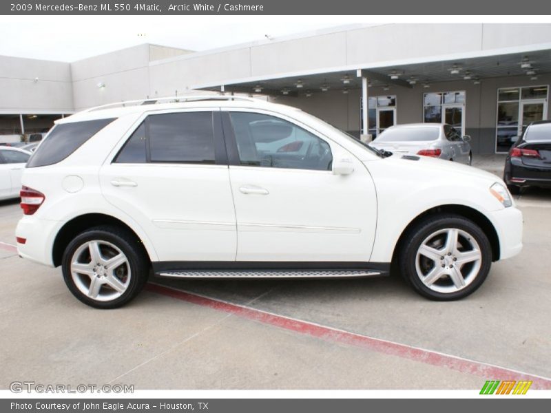 Arctic White / Cashmere 2009 Mercedes-Benz ML 550 4Matic