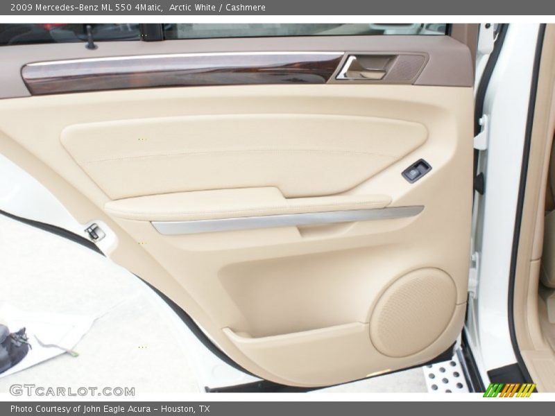 Arctic White / Cashmere 2009 Mercedes-Benz ML 550 4Matic