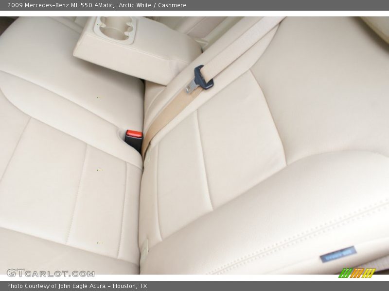 Arctic White / Cashmere 2009 Mercedes-Benz ML 550 4Matic