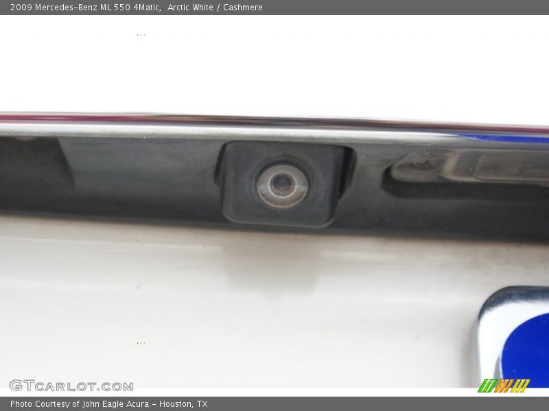 Arctic White / Cashmere 2009 Mercedes-Benz ML 550 4Matic