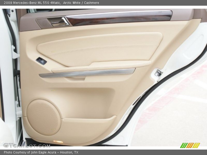 Arctic White / Cashmere 2009 Mercedes-Benz ML 550 4Matic