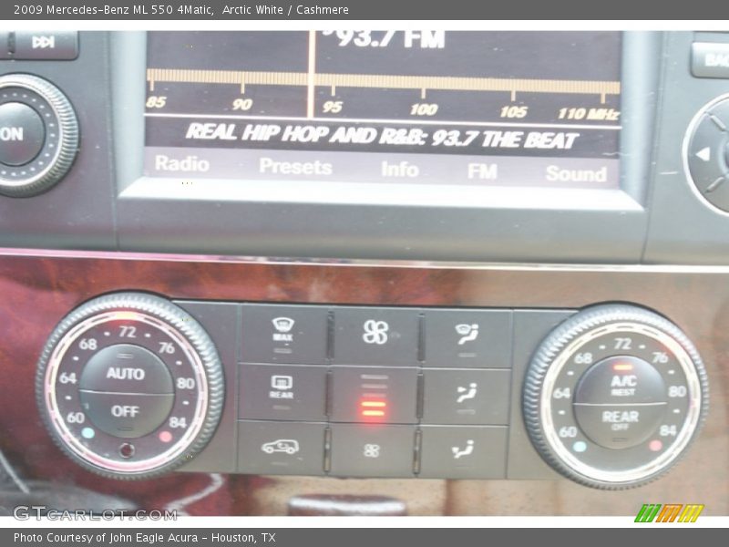 Arctic White / Cashmere 2009 Mercedes-Benz ML 550 4Matic