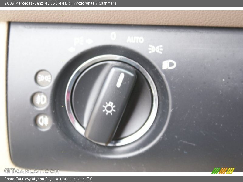 Arctic White / Cashmere 2009 Mercedes-Benz ML 550 4Matic