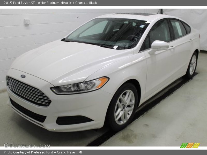 White Platinum Metallic / Charcoal Black 2015 Ford Fusion SE
