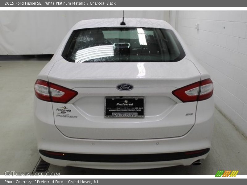 White Platinum Metallic / Charcoal Black 2015 Ford Fusion SE