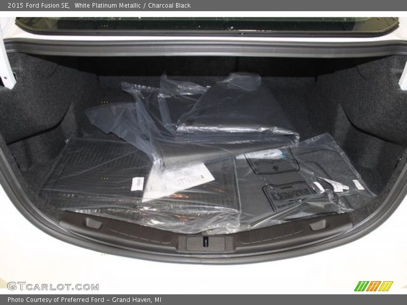 White Platinum Metallic / Charcoal Black 2015 Ford Fusion SE