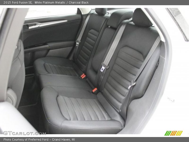 White Platinum Metallic / Charcoal Black 2015 Ford Fusion SE