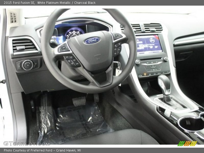 White Platinum Metallic / Charcoal Black 2015 Ford Fusion SE