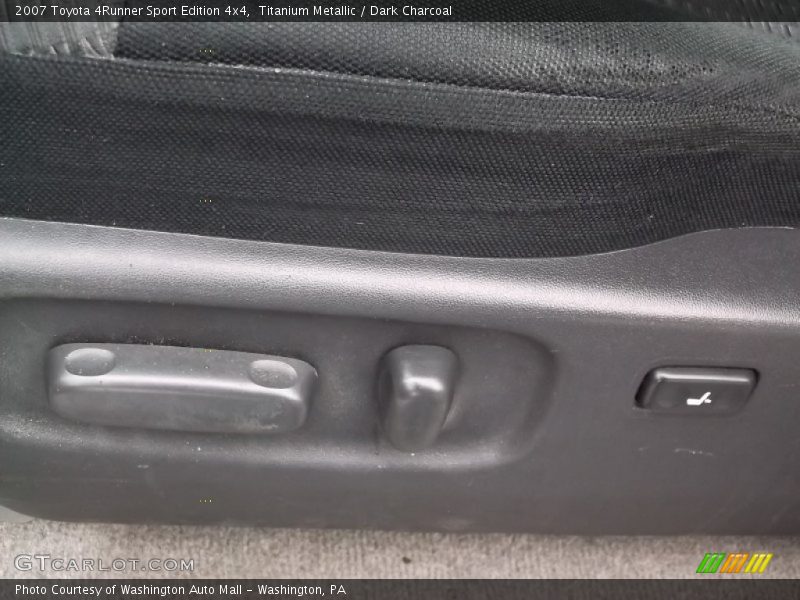 Titanium Metallic / Dark Charcoal 2007 Toyota 4Runner Sport Edition 4x4