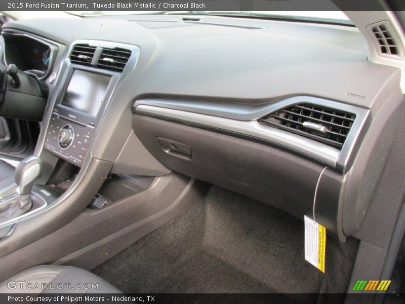 Tuxedo Black Metallic / Charcoal Black 2015 Ford Fusion Titanium