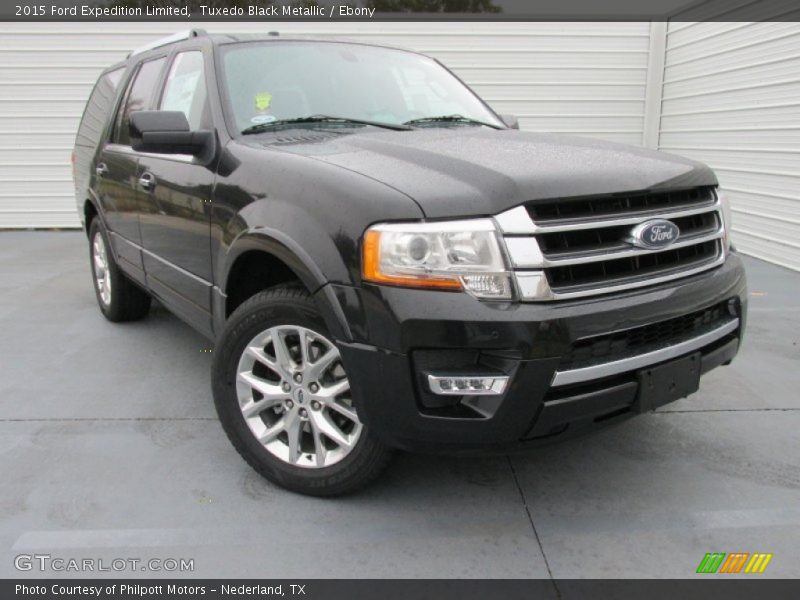 Front 3/4 View of 2015 Expedition Limited