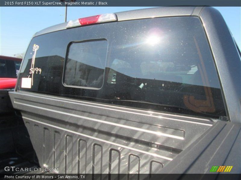 Magnetic Metallic / Black 2015 Ford F150 XLT SuperCrew