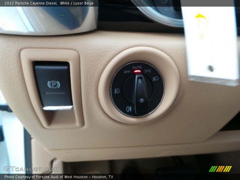 White / Luxor Beige 2013 Porsche Cayenne Diesel
