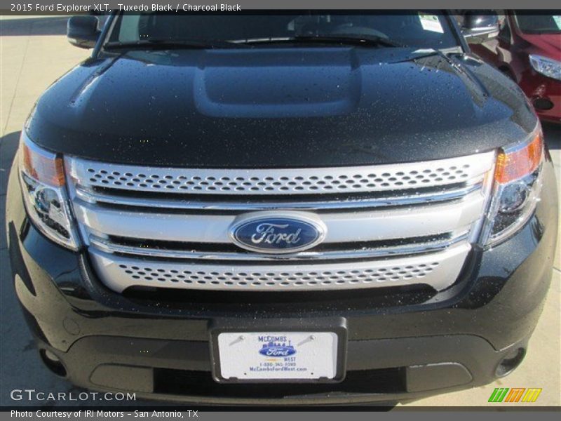 Tuxedo Black / Charcoal Black 2015 Ford Explorer XLT