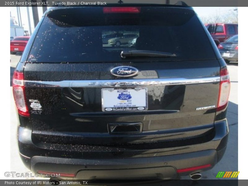 Tuxedo Black / Charcoal Black 2015 Ford Explorer XLT