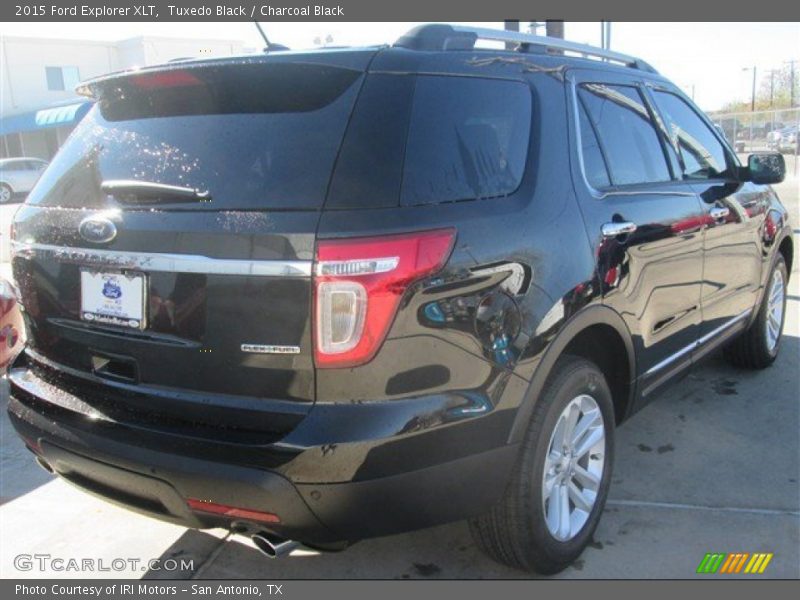 Tuxedo Black / Charcoal Black 2015 Ford Explorer XLT