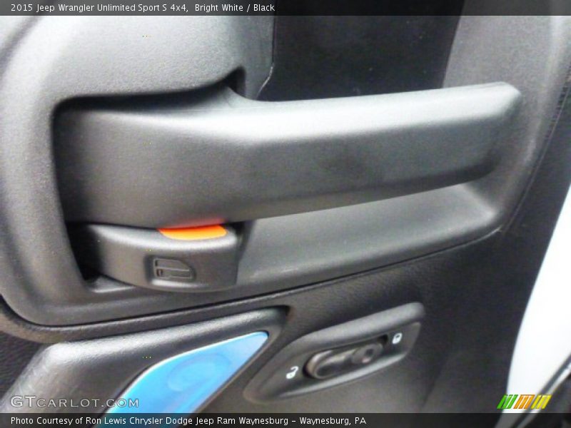 Bright White / Black 2015 Jeep Wrangler Unlimited Sport S 4x4
