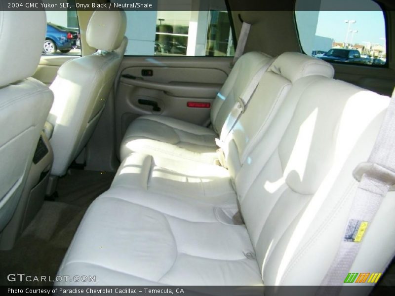 Onyx Black / Neutral/Shale 2004 GMC Yukon SLT