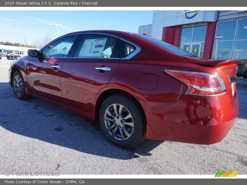 Cayenne Red / Charcoal 2015 Nissan Altima 2.5 S