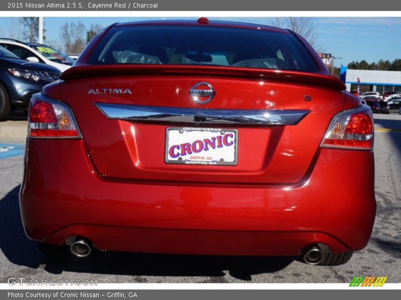 Cayenne Red / Charcoal 2015 Nissan Altima 2.5 S