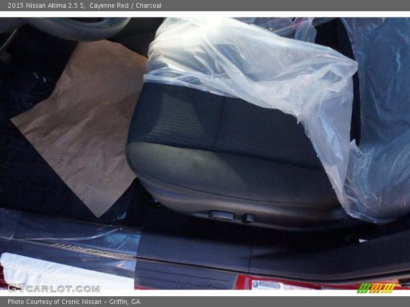 Cayenne Red / Charcoal 2015 Nissan Altima 2.5 S