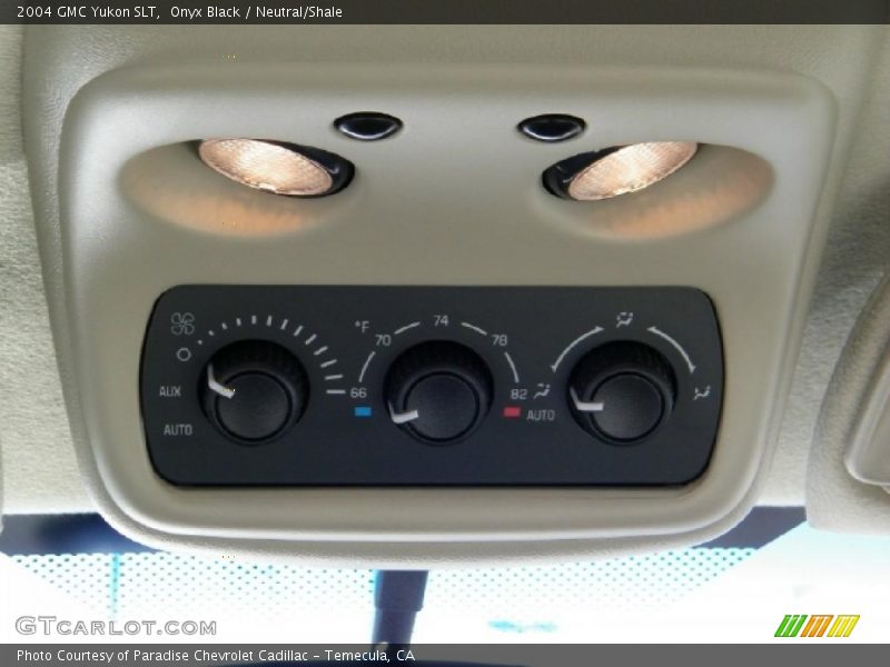 Onyx Black / Neutral/Shale 2004 GMC Yukon SLT