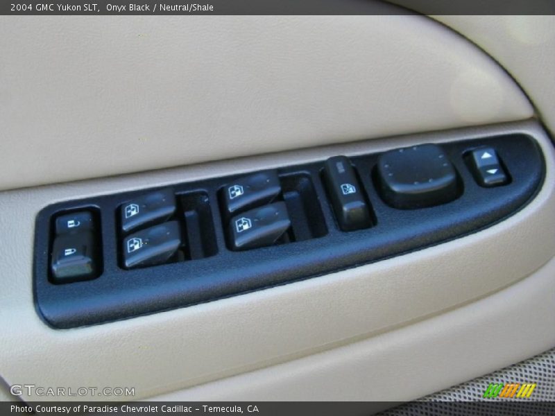 Onyx Black / Neutral/Shale 2004 GMC Yukon SLT