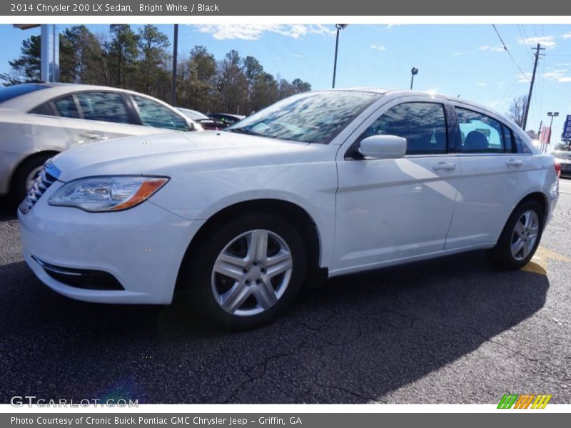 Bright White / Black 2014 Chrysler 200 LX Sedan